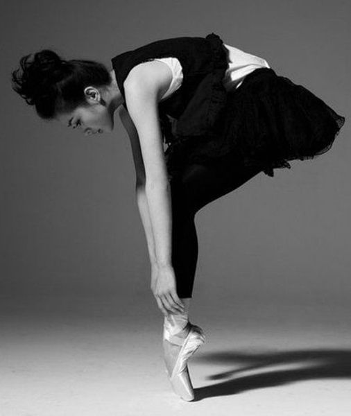 如何搭配舞台木地板的色调?