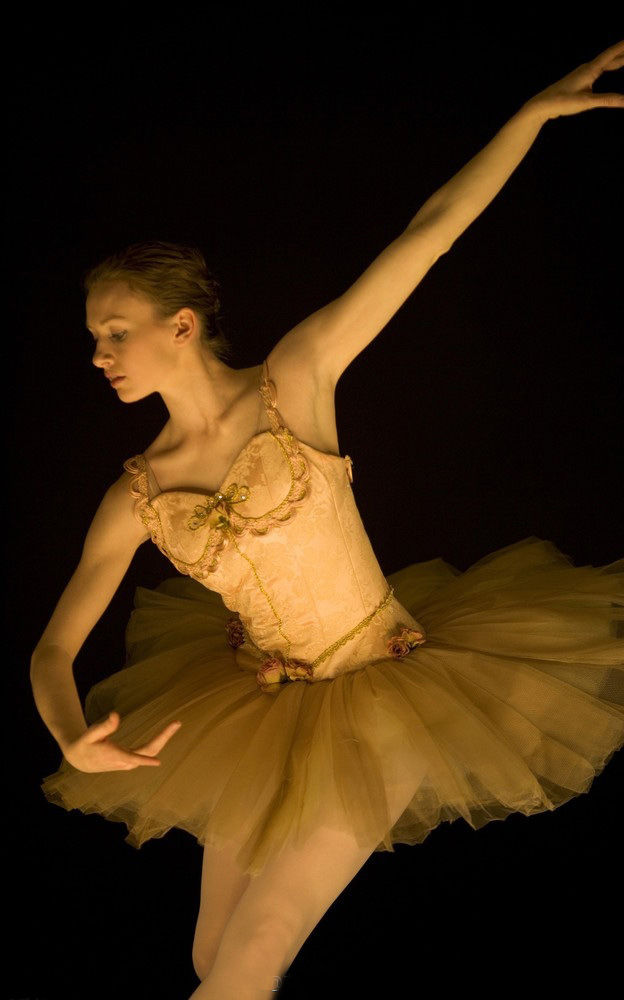 简述塑料地板卷材产品材质与功能