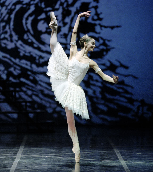 体育场馆木地板哪些死角我们该怎么清洁