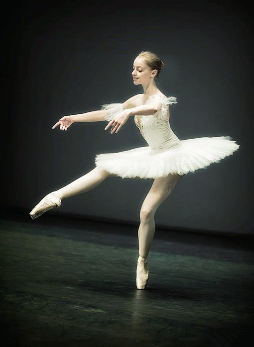 塑胶地板的清洁保养