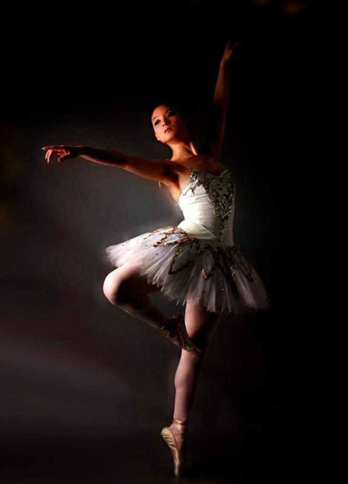 什么因素导致市场上PVC运动地板价格差距大？！