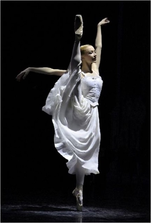 常见的舞台木地板厚度